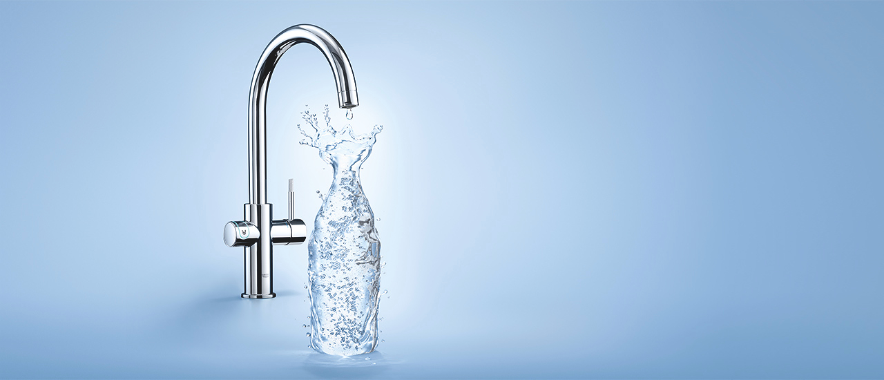 Grohe Blue – rubinetto che eroga acqua naturale, lievemente frizzante e frizzante. In piú é filtrata. Foto: Grohe