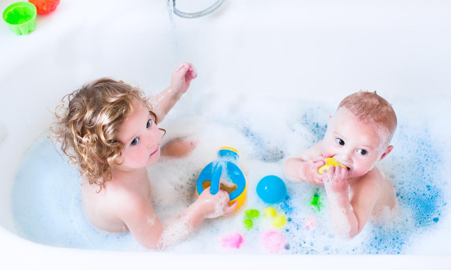 5 consigli per rendere piú comoda e piacevole la sala da bagno ai bambini